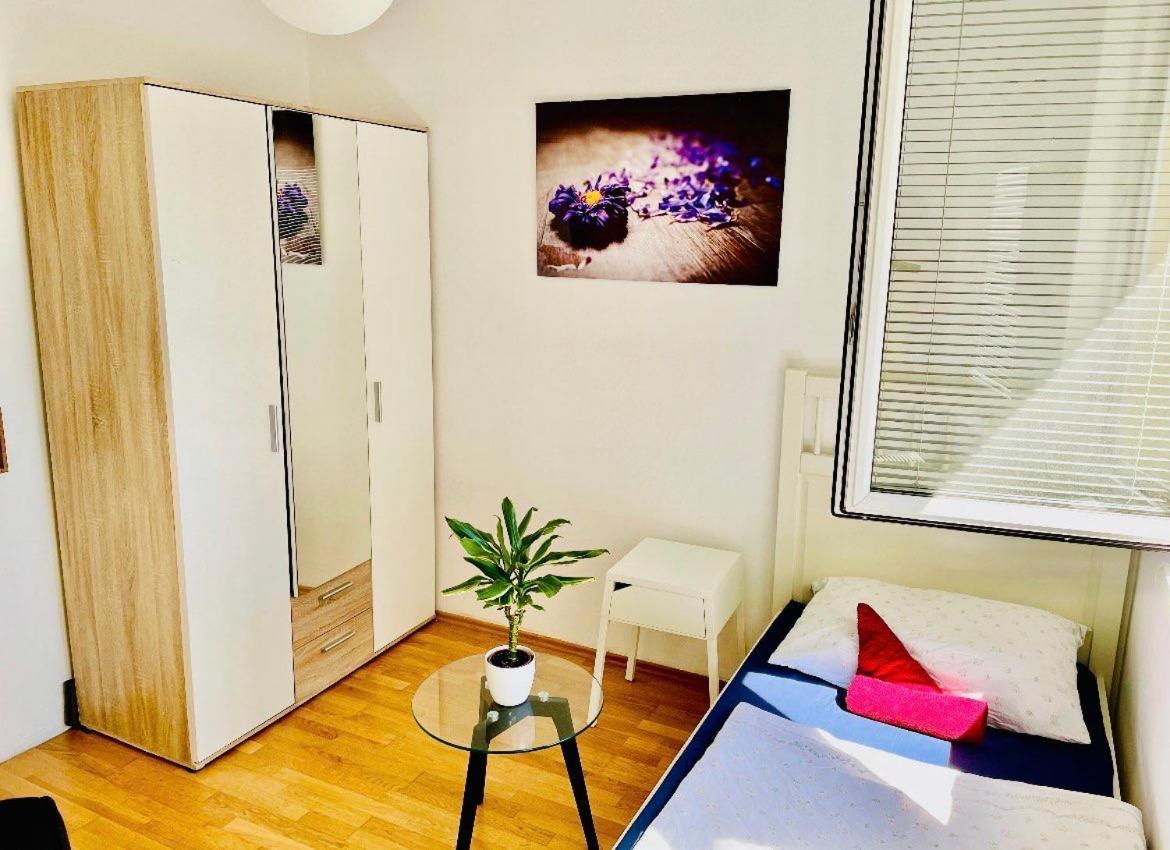 Das Zimmer Im Wiener Haus Exteriör bild